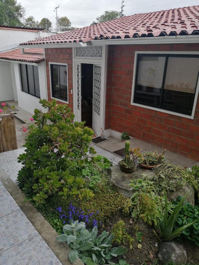 Bed and Breakfast Casatodosantos Cuenca Exterior foto